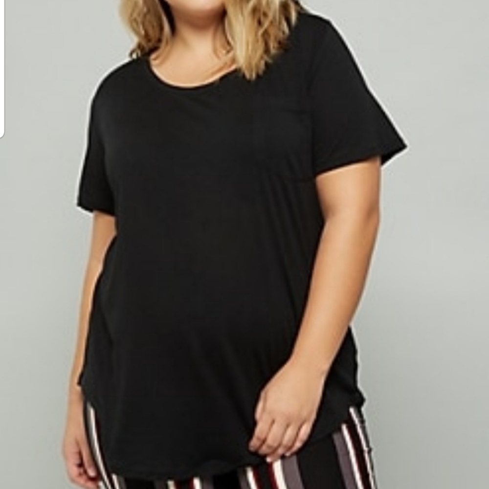 Rue21 Scoop Neck Tee